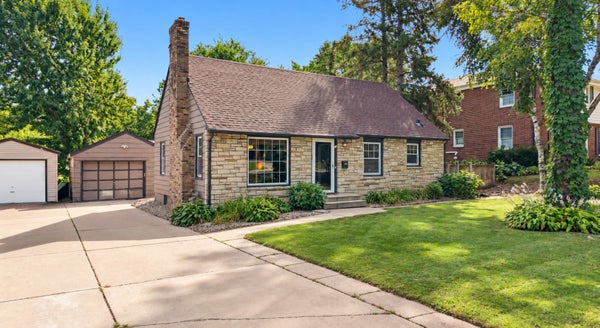 1784 PASCAL ST, FALCON HEIGHTS, MN 55113 - Image fdf1f7e6220c6fa9d2fcecbbcaa20ef9/2672543052