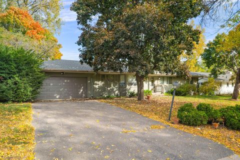 8930 N Minnehaha Circle Saint Louis Park MN 55426