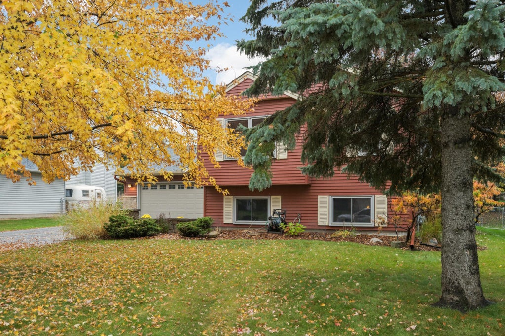 Photo of 960 Savannah Road, Eagan, MN 55123 (MLS # 7160127)