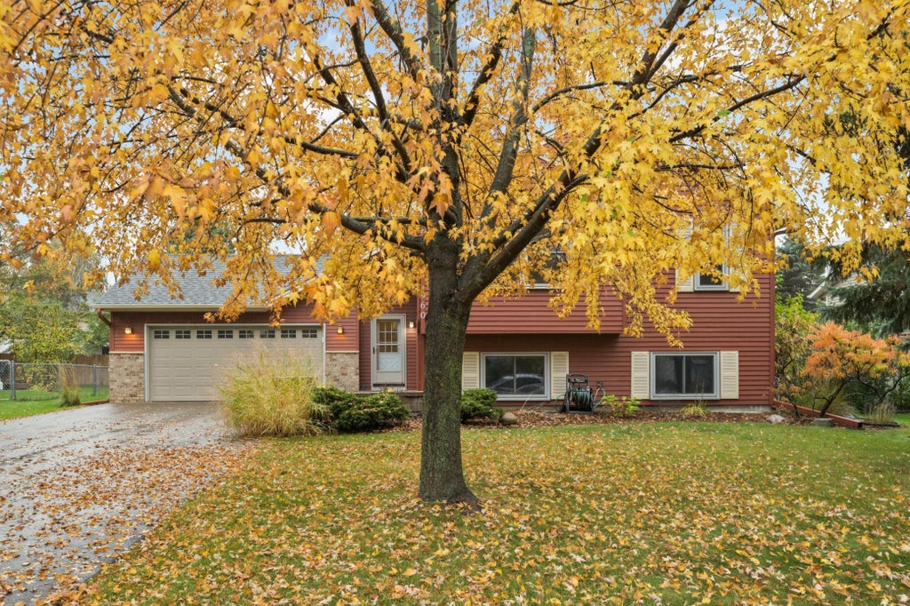 Photo of 960 Savannah Road, Eagan, MN 55123 (MLS # 7160127)