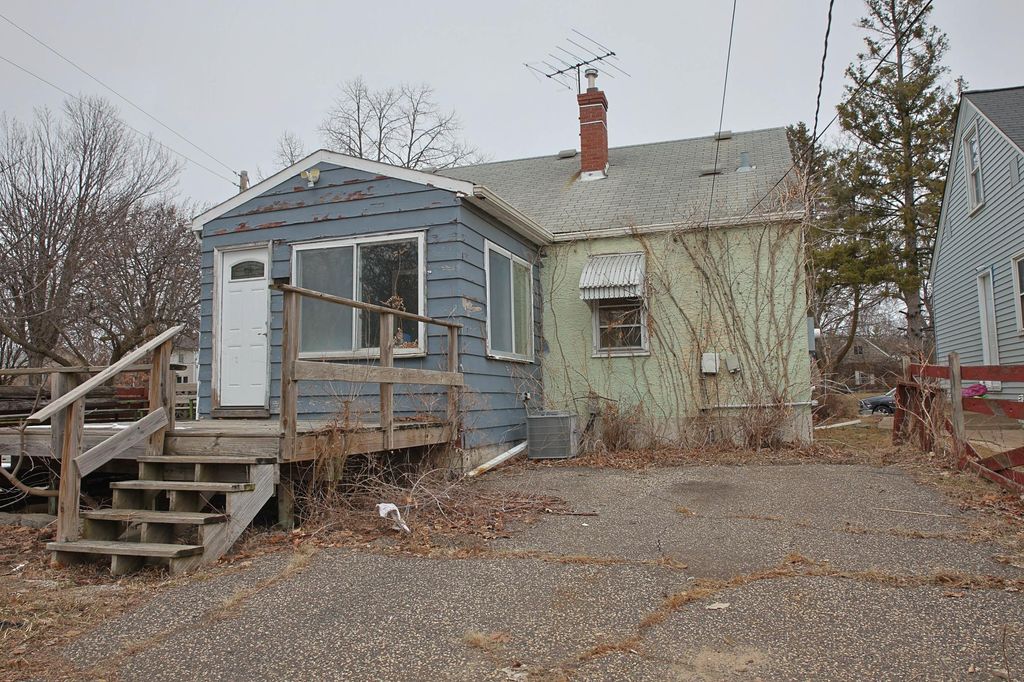 Photo of 1660 Beech Street, Saint Paul, MN 55106 (MLS # 7036742)