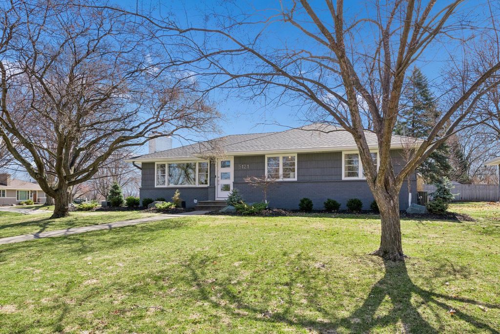 Photo of 5121 Valley View Road, Edina, MN 55436 (MLS # 7049937)