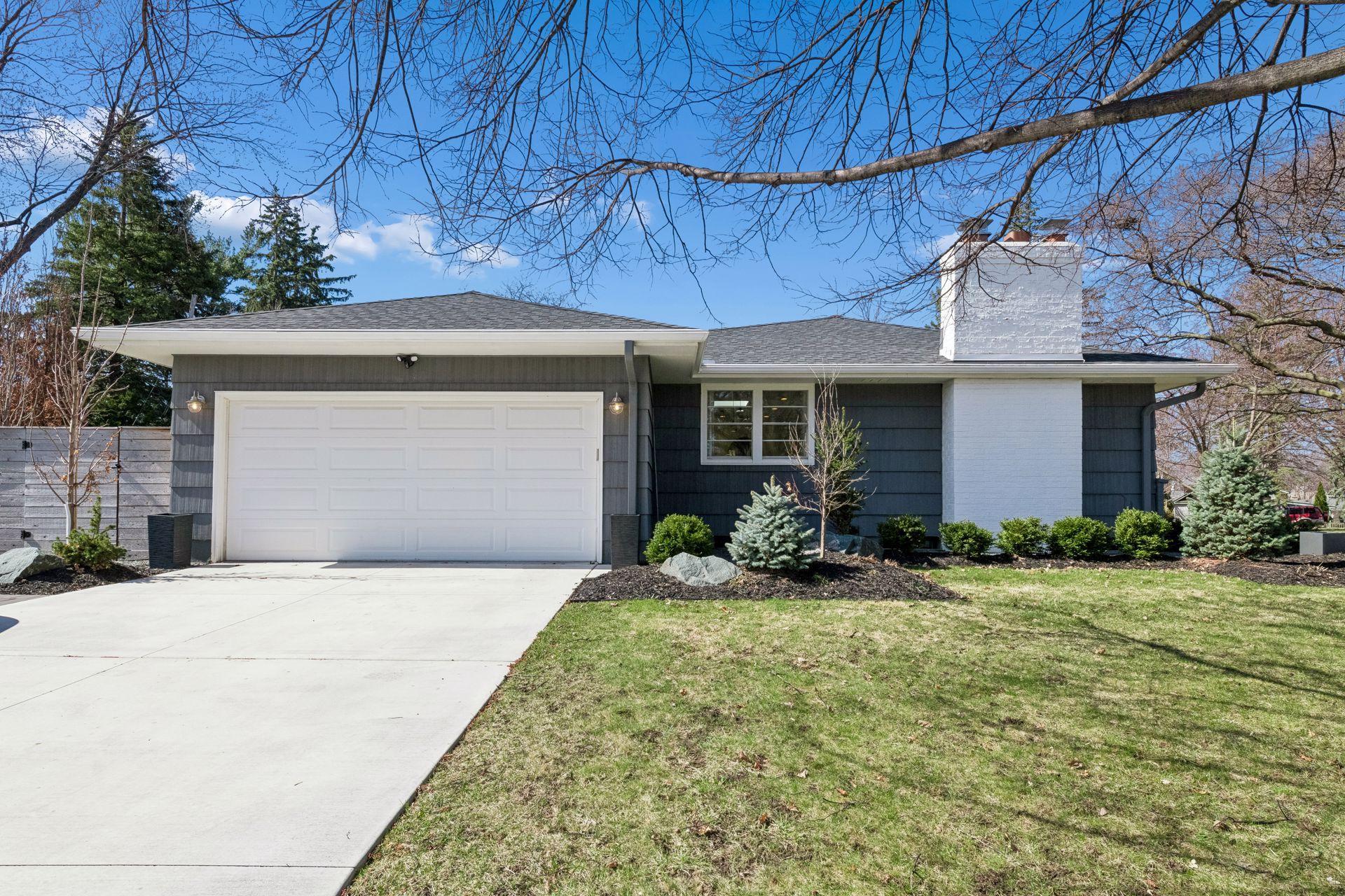 5121 Valley View Road
