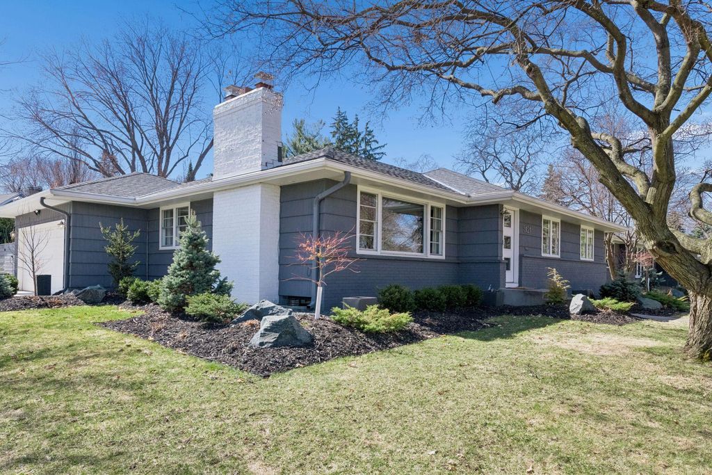 Photo of 5121 Valley View Road, Edina, MN 55436 (MLS # 7049937)