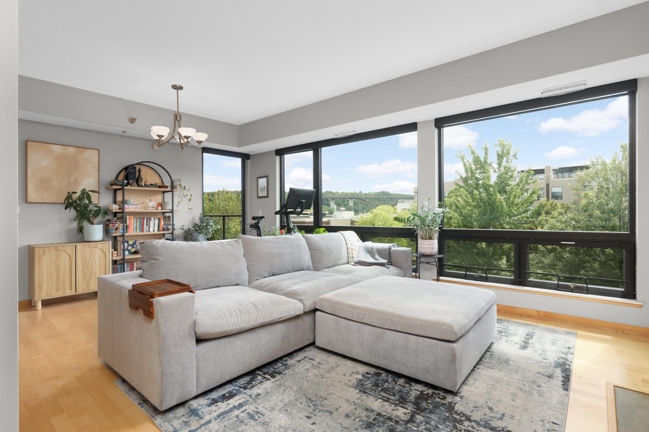 284 Spring Street 307