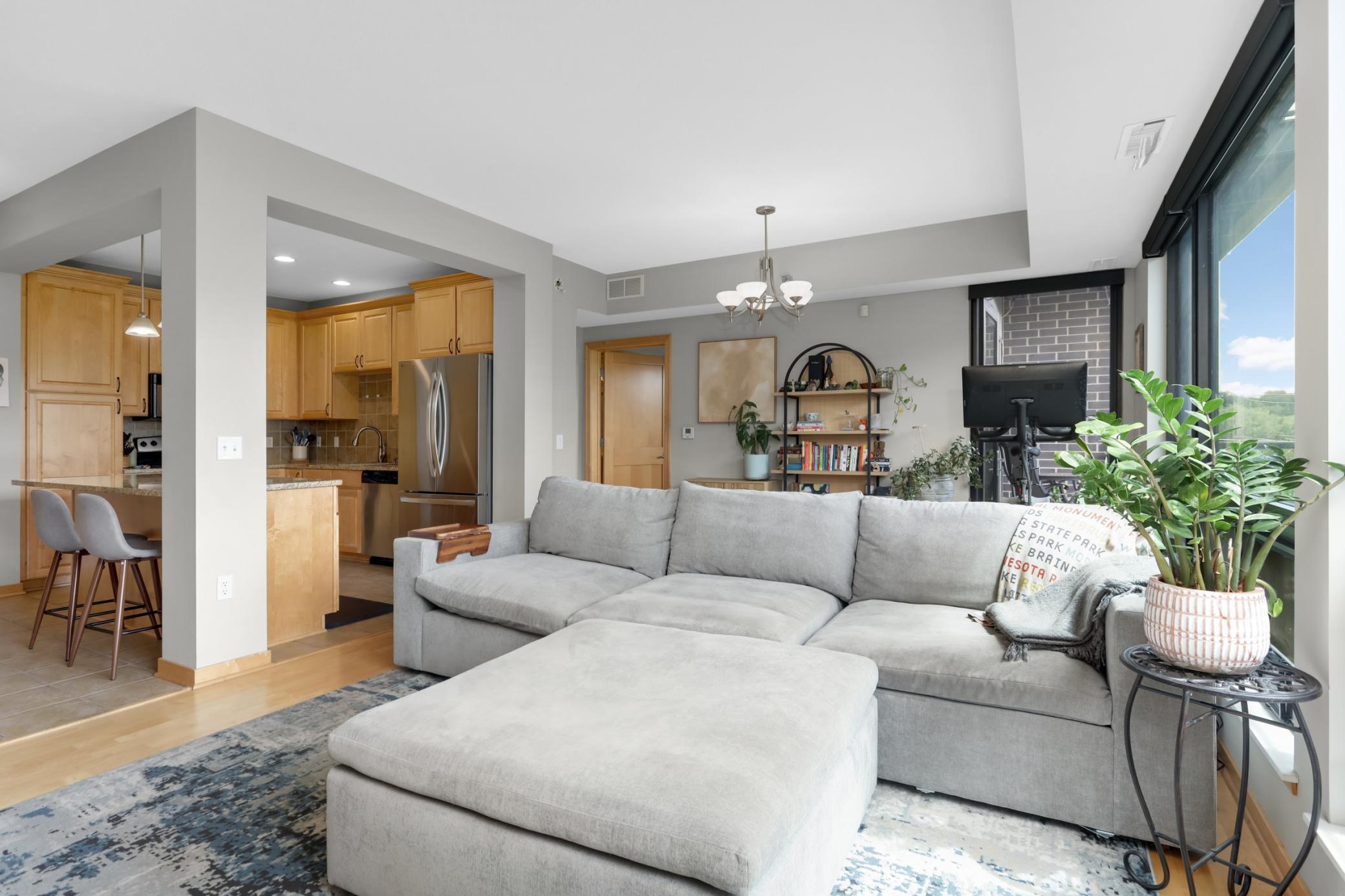 284 Spring Street 307