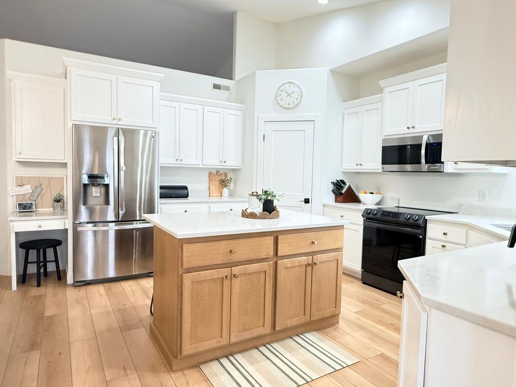 Photo of 707 43rd Avenue S, Moorhead, MN 56560 (MLS # 7031899)