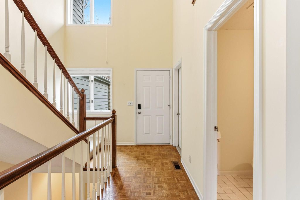 Photo of 101 Wildwood Bay Drive, Mahtomedi, MN 55115 (MLS # 7051251)