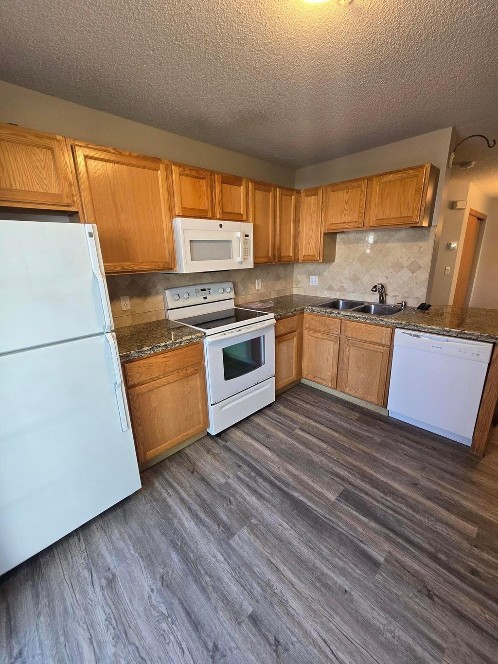 Photo of 8433 Annapolis Way, Eden Prairie, MN 55344 (MLS # 7136015)