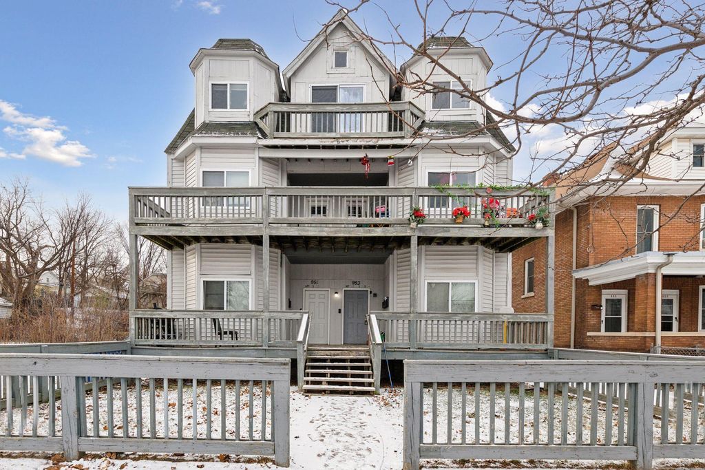 Photo of 951 Desoto Street, Saint Paul, MN 55130 (MLS # 7018831)