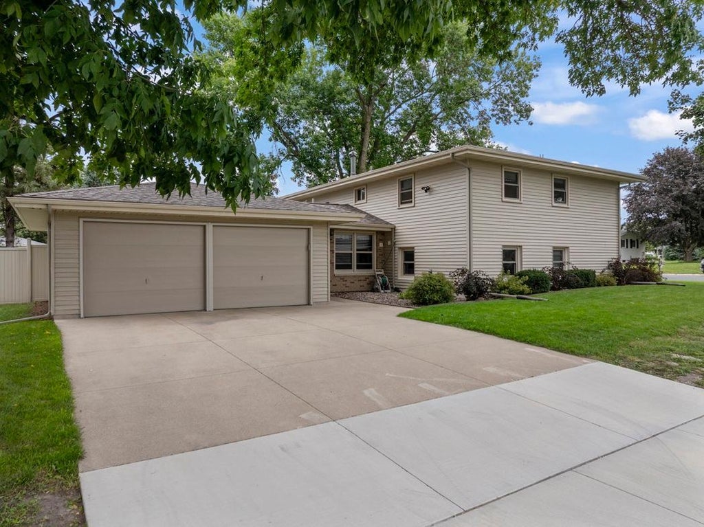Photo of 700 Lyndale Avenue, Spring Valley, MN 55975 (MLS # 7145377)