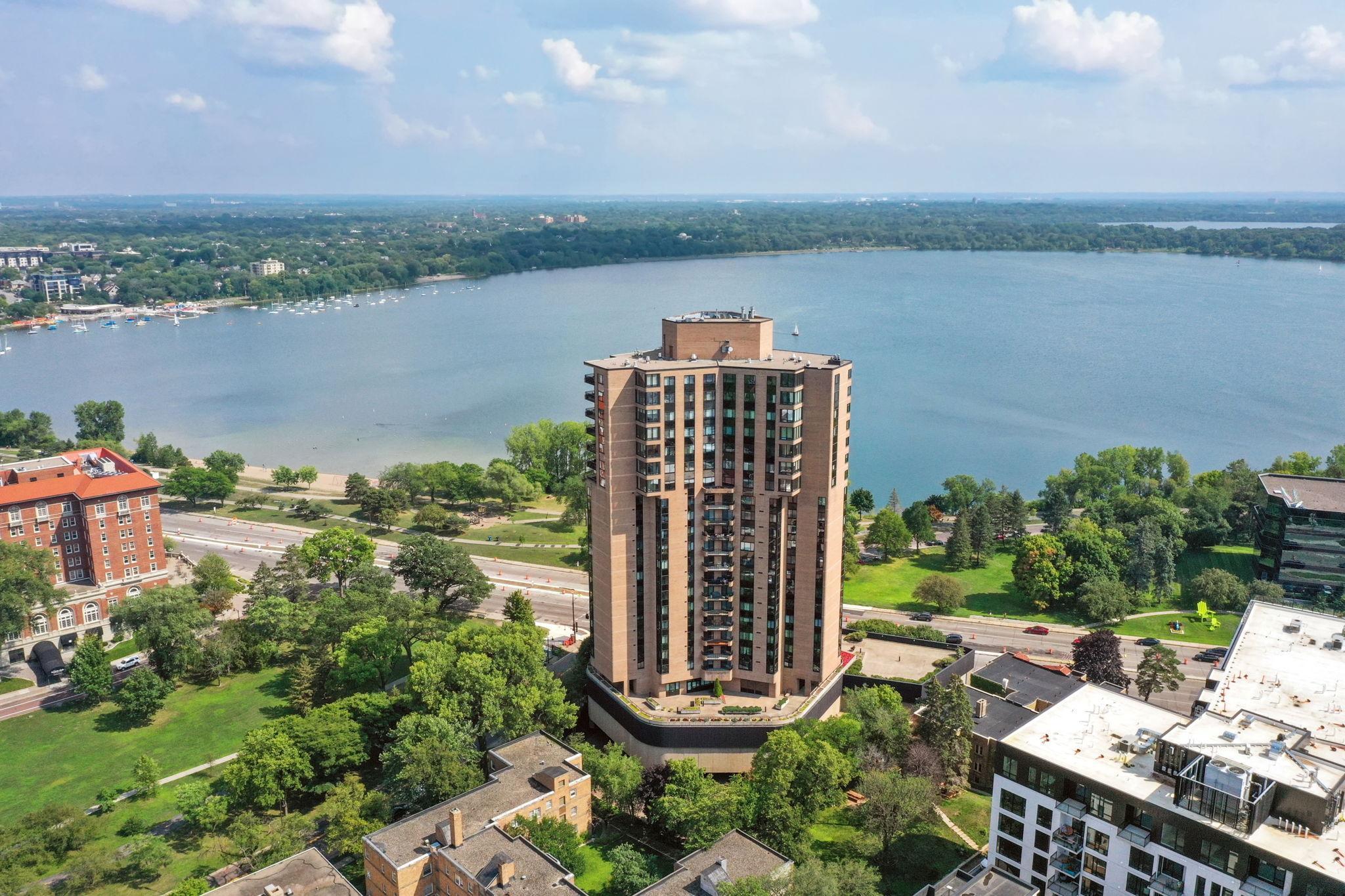 2950 Dean Parkway 1201