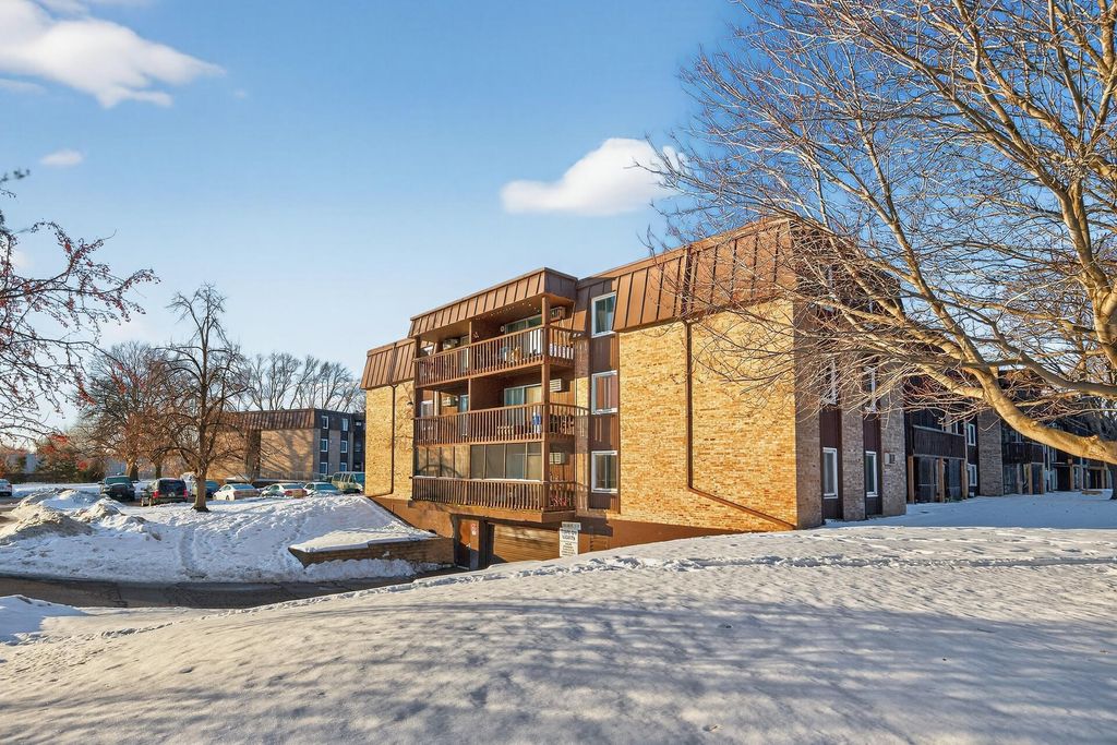 Photo of 4207 Lakeside Avenue N #137, Brooklyn Center, MN 55429 (MLS # 6811461)