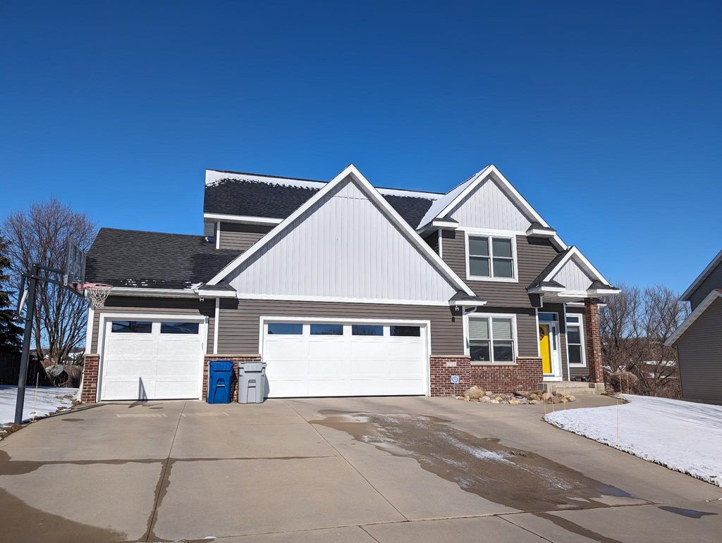 Photo of 2721 Boulder Ridge Drive NW, Rochester, MN 55901 (MLS # 7033530)