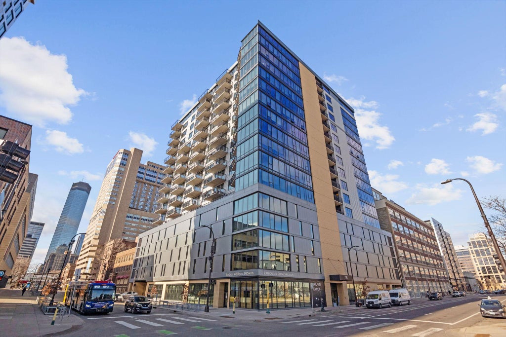Photo of 740 Portland Avenue #1201, Minneapolis, MN 55415 (MLS # 7111826)