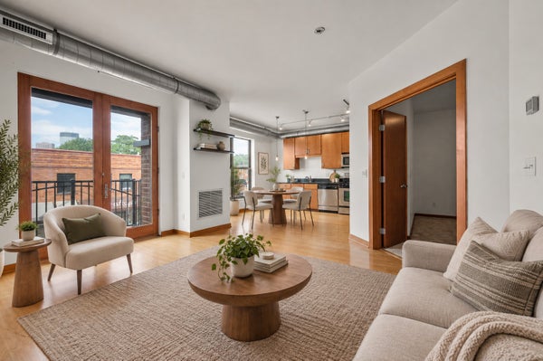 15 E FRANKLIN AVE APT 210, MINNEAPOLIS, MN 55404 - Image fe7fdcb72953347e9ff05b0fbd7c4fe5/123872334