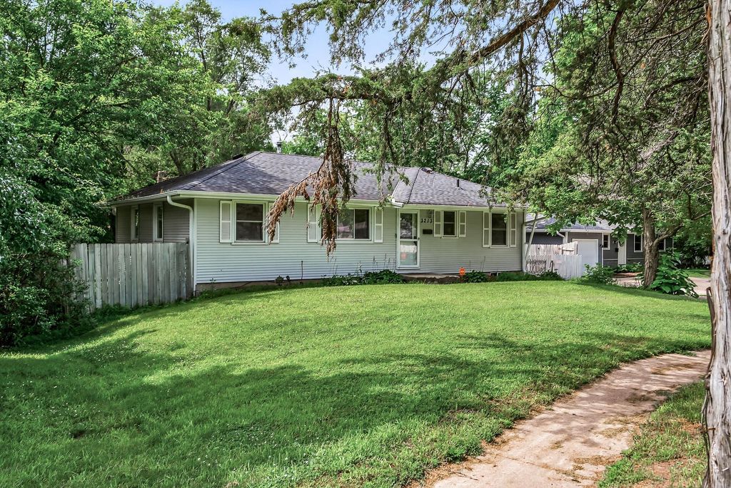 Photo of 3213 W Old Shakopee Road, Bloomington, MN 55431 (MLS # 6821318)