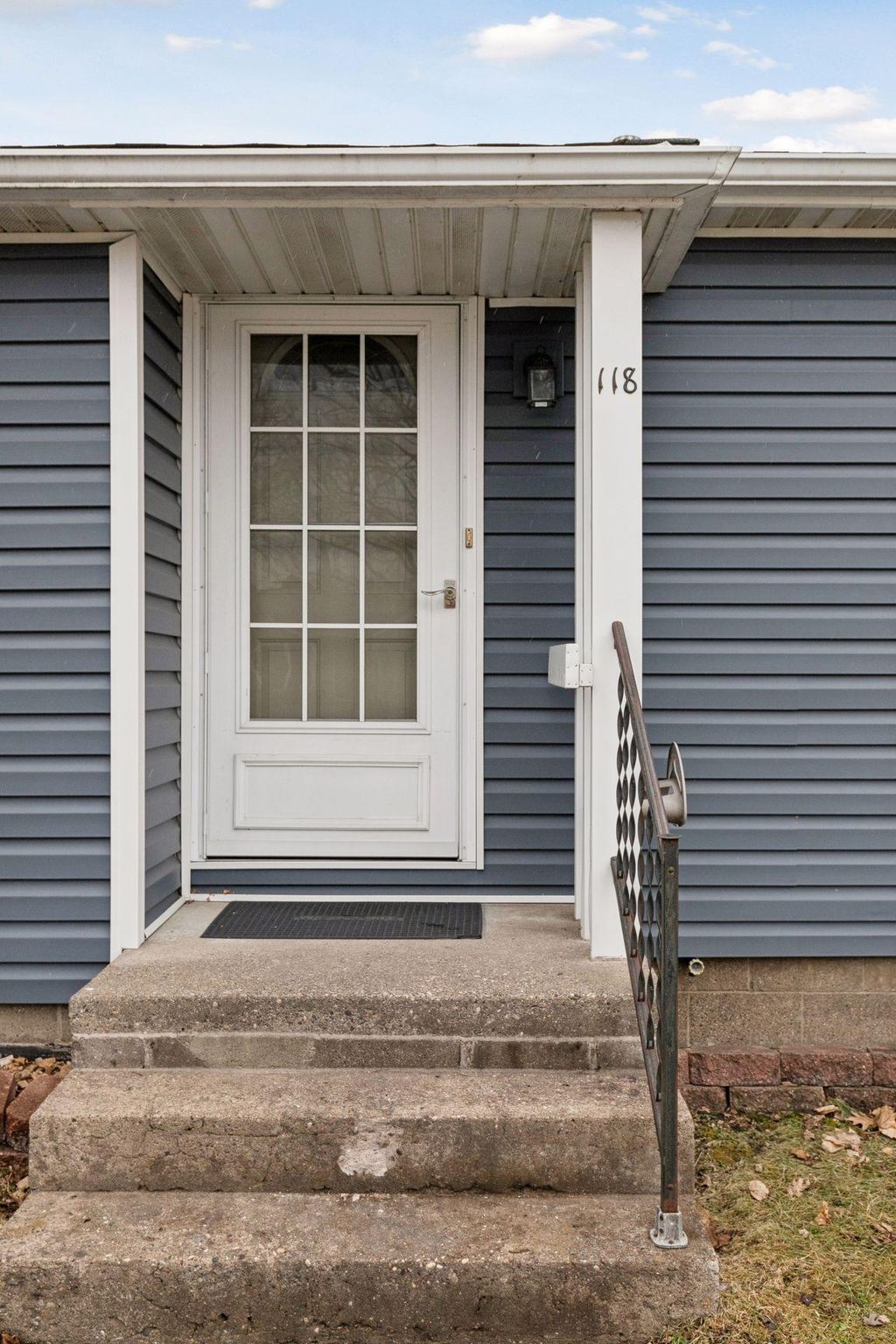 Photo of 118 Hiawatha Drive E, Wabasha, MN 55981 (MLS # 7021667)