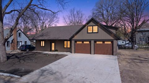 Photo of 527 Miller Ave SW, Hutchinson, MN 55350 (MLS # 7026896)