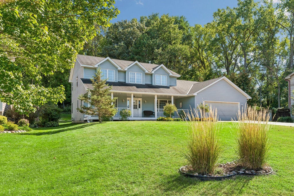 Photo of 5027 Forest Glen Court, Savage, MN 55378 (MLS # 7144235)