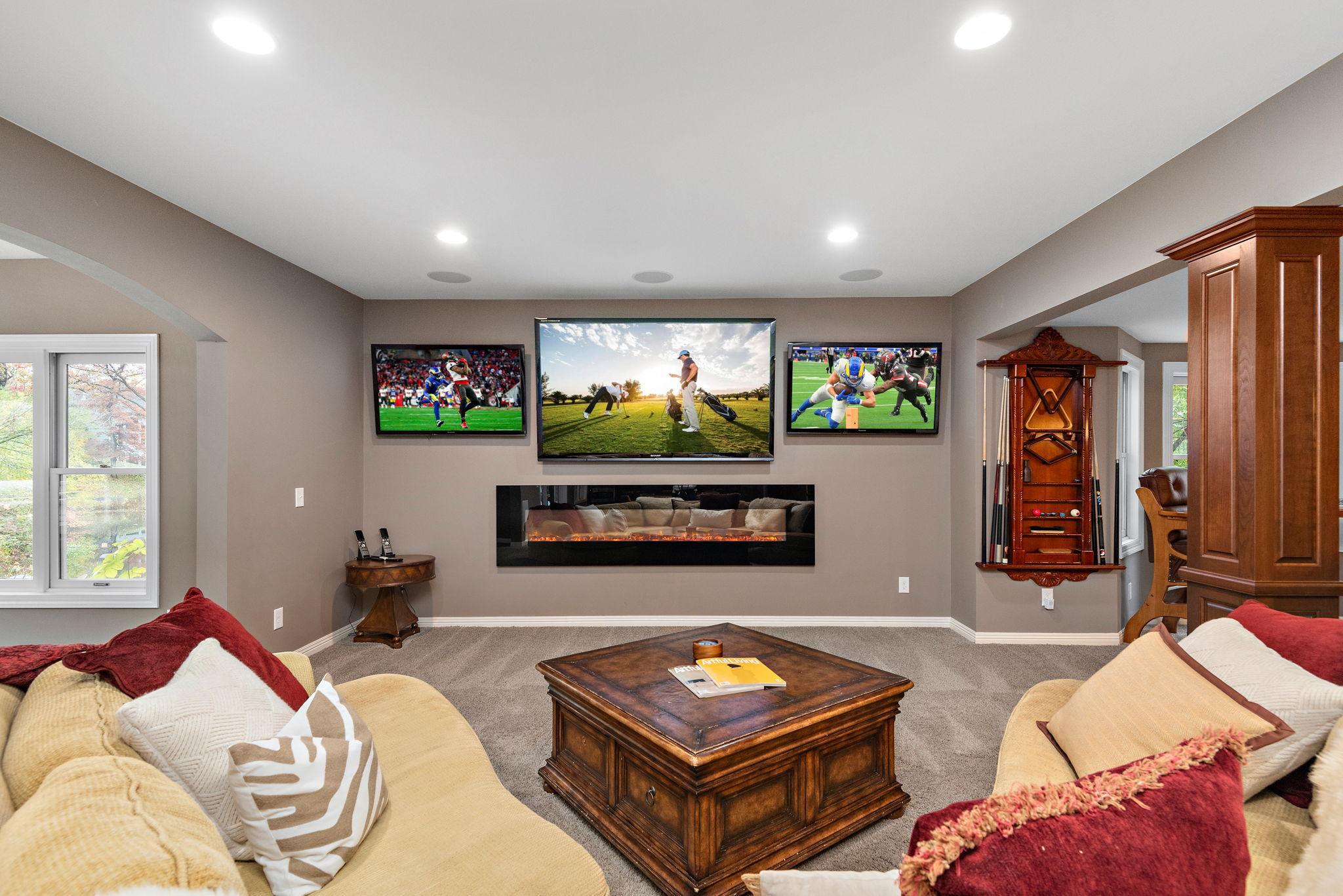 West Saint Paul, Minnesota, 55118, United States, 5 Bedrooms Bedrooms, ,5 BathroomsBathrooms,Residential,Active,2034018