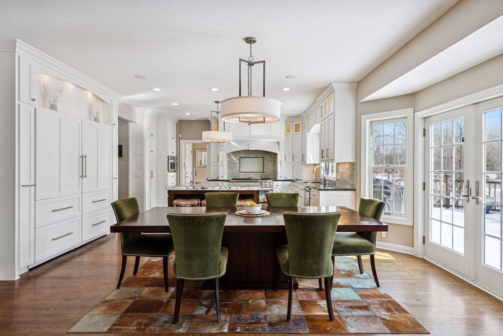 Photo of 2012 Pine Ridge Drive, West Saint Paul, MN 55118 (MLS # 7049964)