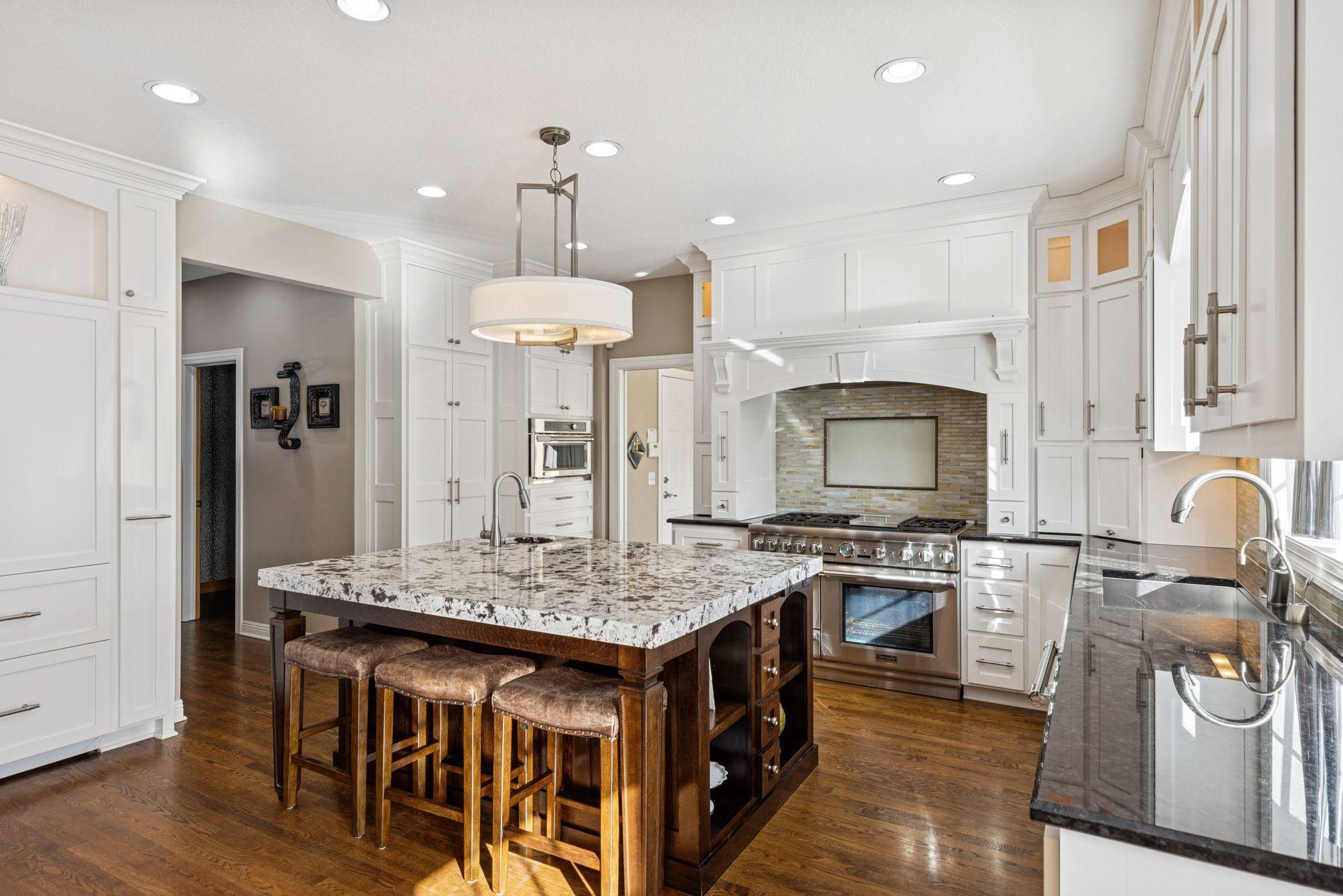 West Saint Paul, Minnesota, 55118, United States, 5 Bedrooms Bedrooms, ,5 BathroomsBathrooms,Residential,Active,2034018