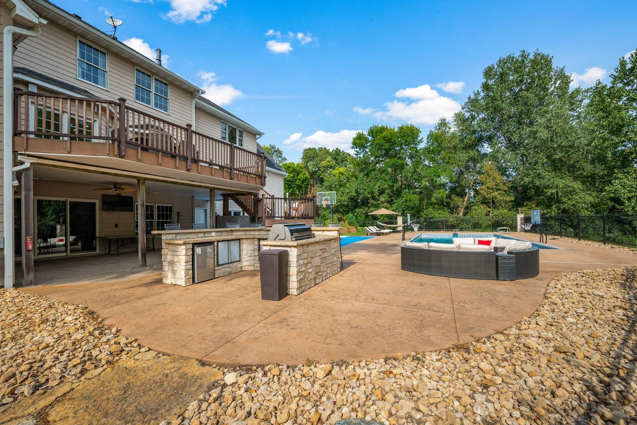 West Saint Paul, Minnesota, 55118, United States, 5 Bedrooms Bedrooms, ,5 BathroomsBathrooms,Residential,Active,2034018