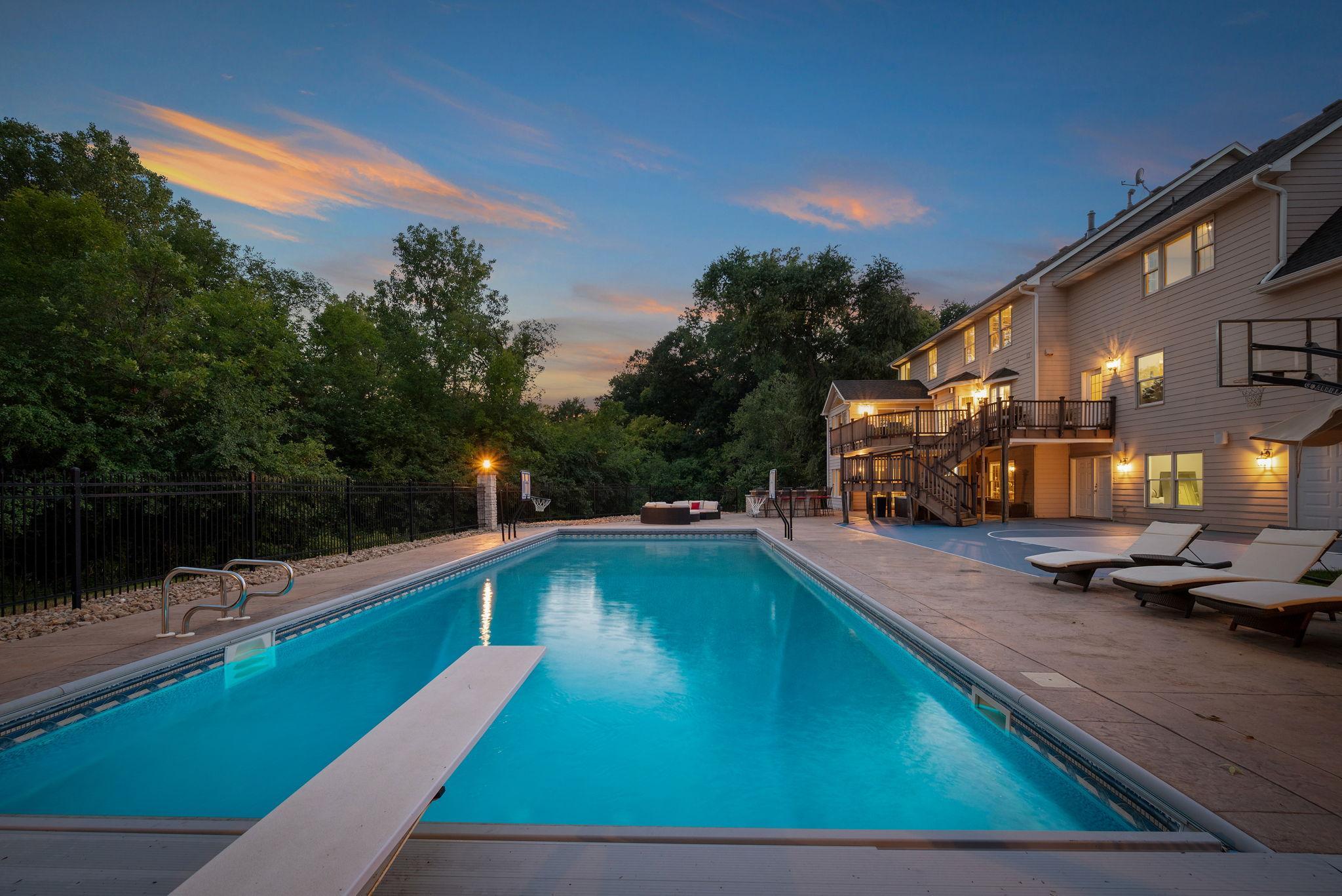 West Saint Paul, Minnesota, 55118, United States, 5 Bedrooms Bedrooms, ,5 BathroomsBathrooms,Residential,Active,2034018