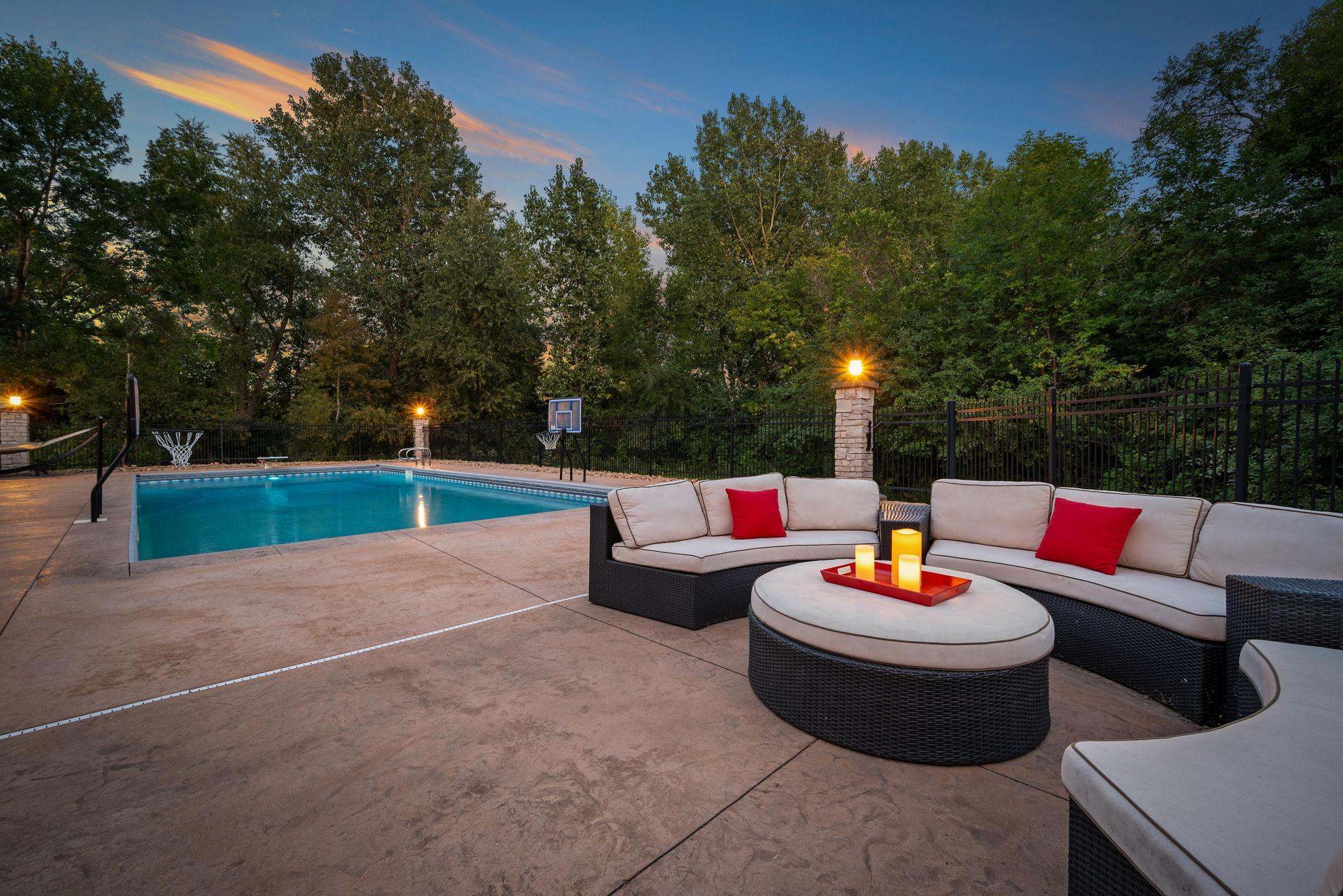 West Saint Paul, Minnesota, 55118, United States, 5 Bedrooms Bedrooms, ,5 BathroomsBathrooms,Residential,Active,2034018