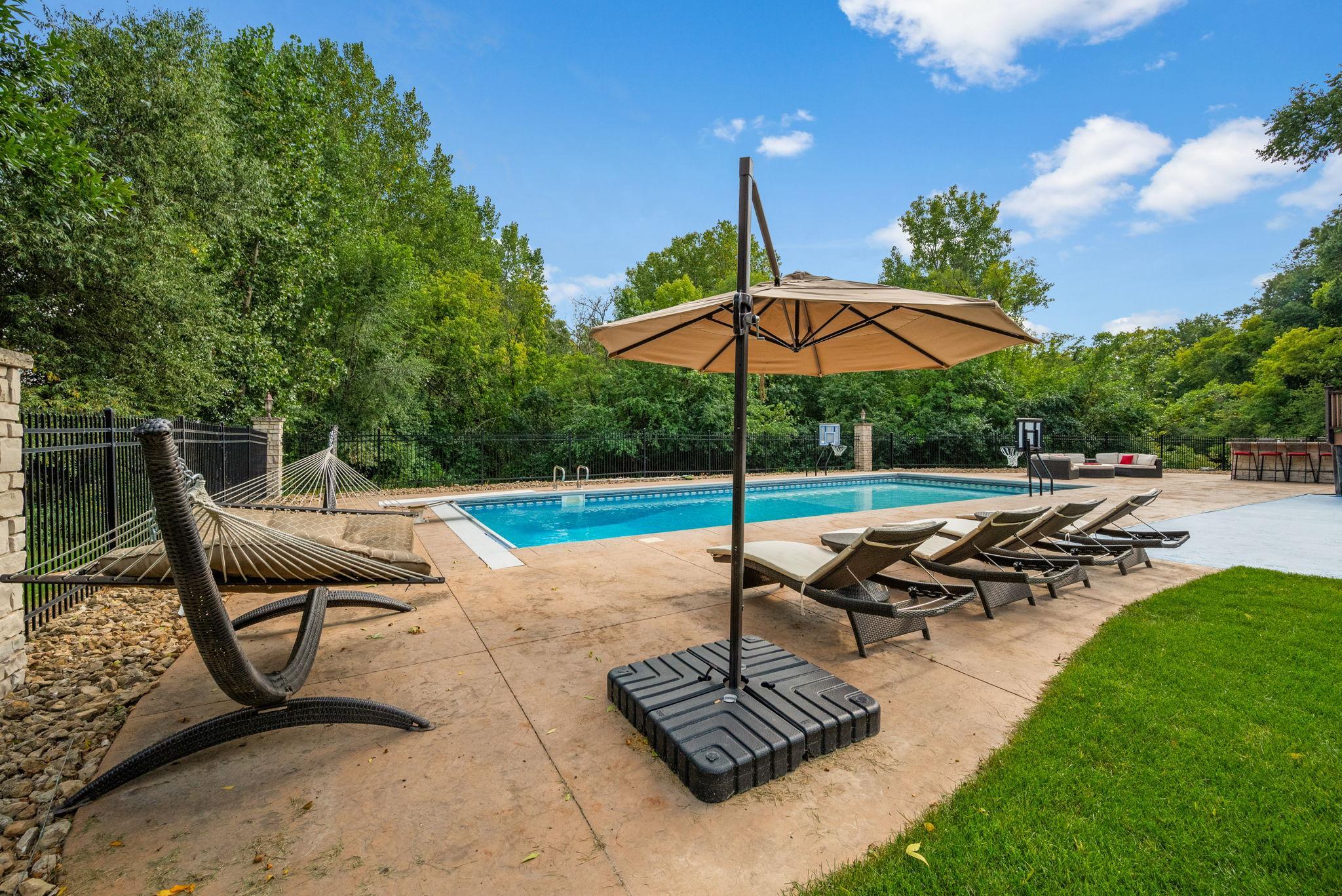 West Saint Paul, Minnesota, 55118, United States, 5 Bedrooms Bedrooms, ,5 BathroomsBathrooms,Residential,Active,2034018
