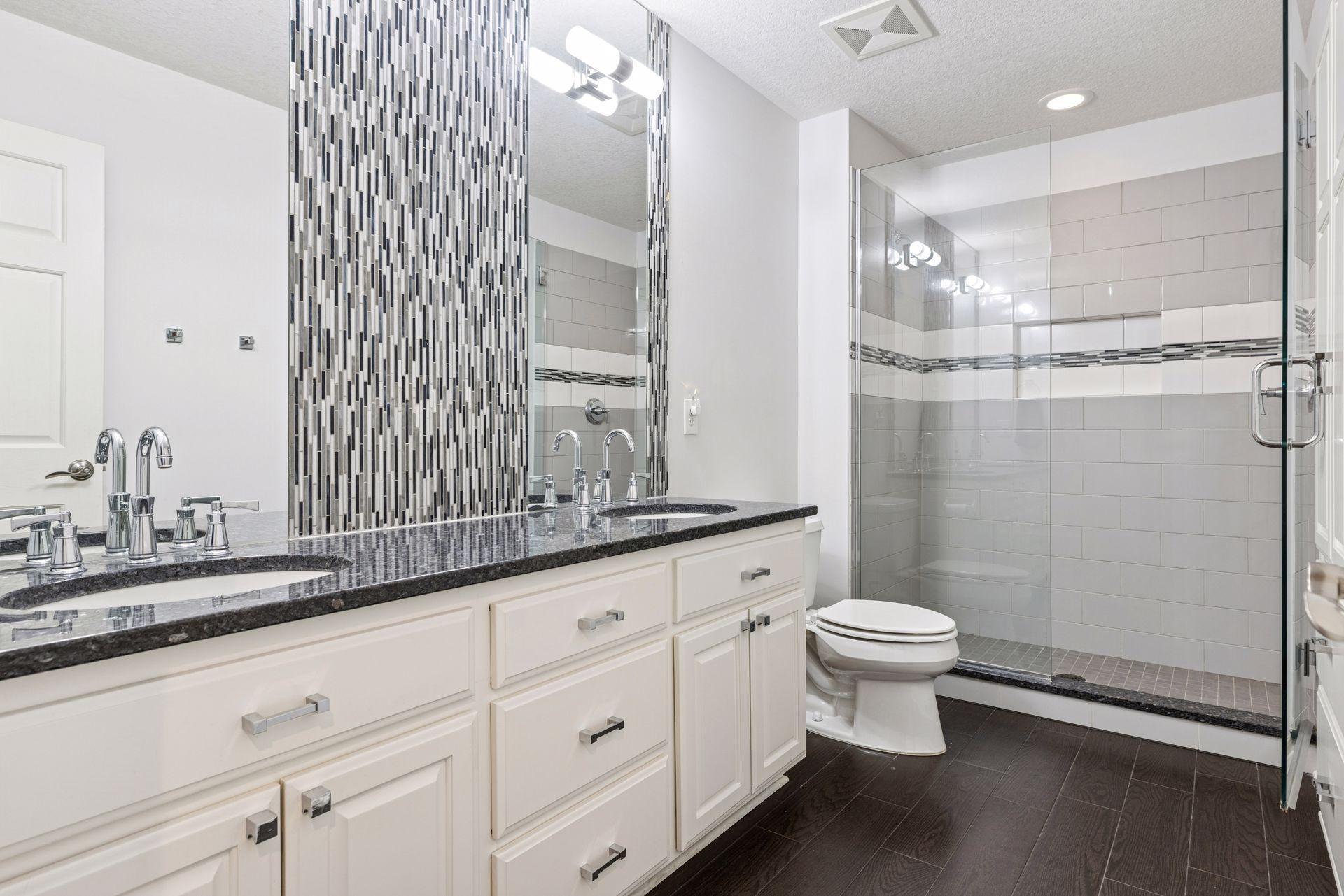 West Saint Paul, Minnesota, 55118, United States, 5 Bedrooms Bedrooms, ,5 BathroomsBathrooms,Residential,Active,2034018