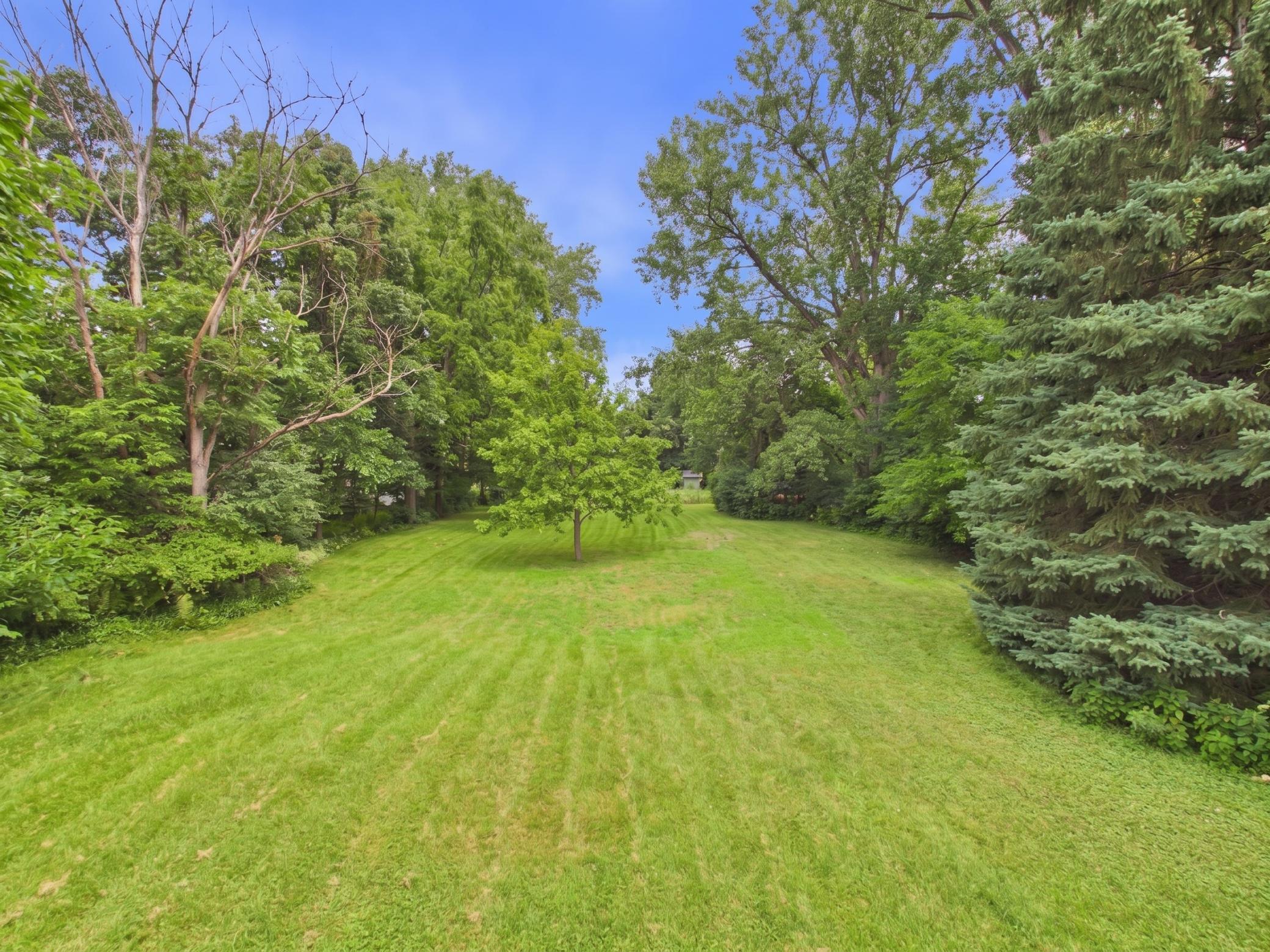660 County Road D E