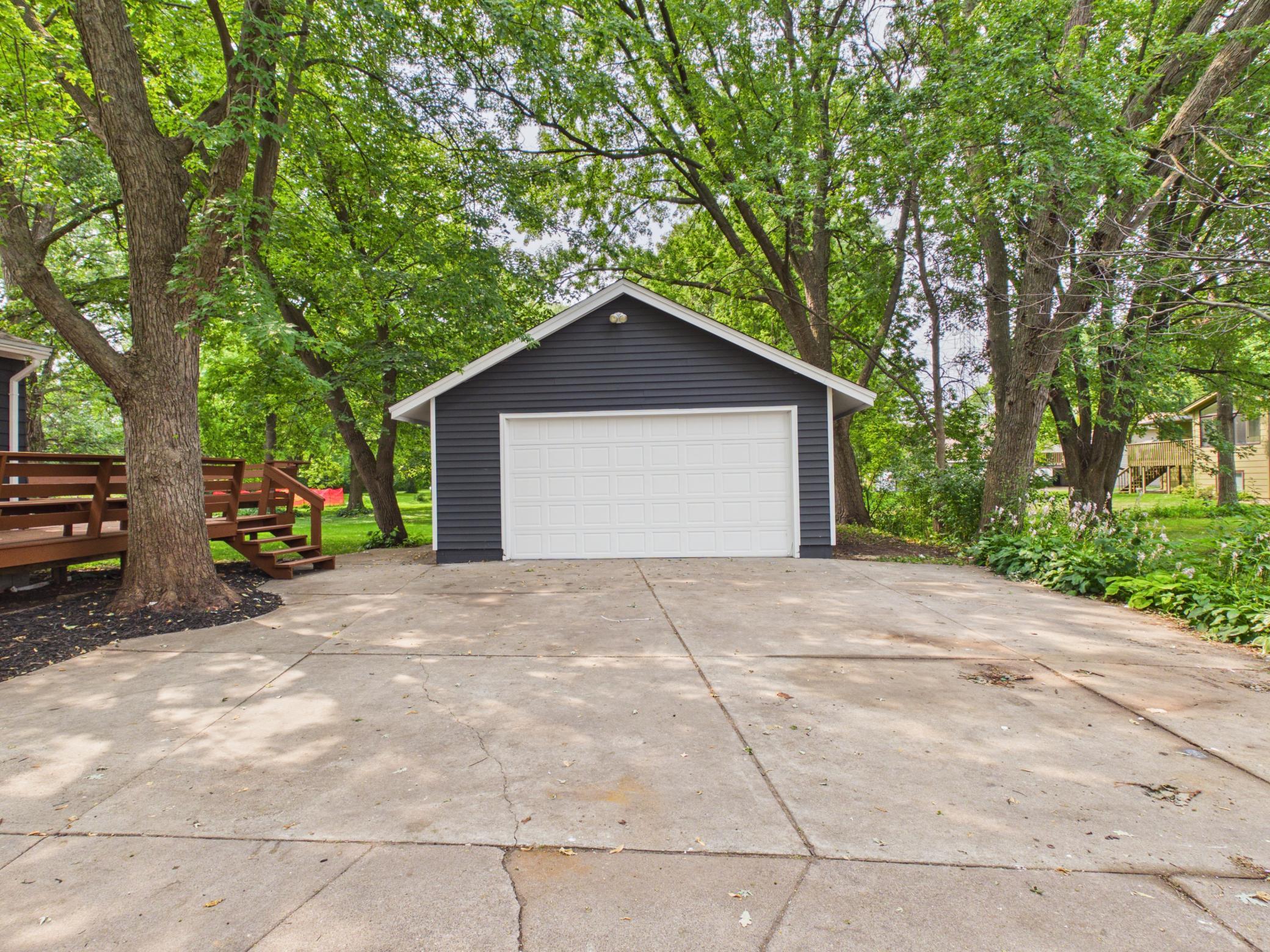 660 County Road D E