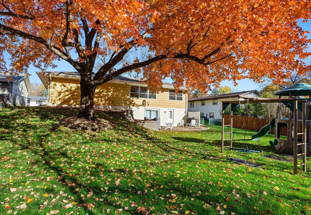 Photo of 10666 Utica Road, Bloomington, MN 55437 (MLS # 7039946)