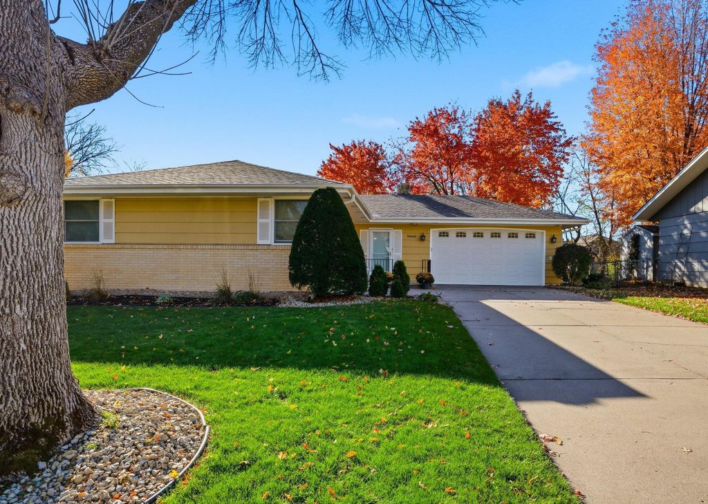 Photo of 10666 Utica Road, Bloomington, MN 55437 (MLS # 7039946)