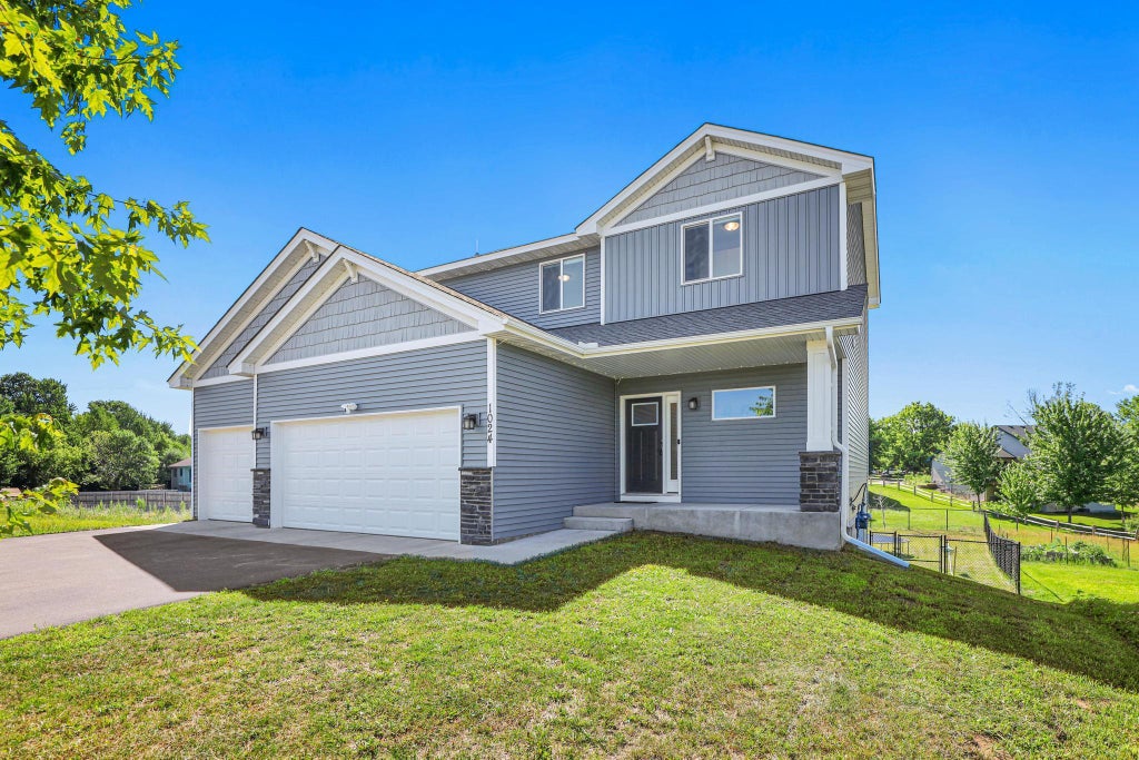 Photo of 1024 Bellaire Boulevard NW, Isanti, MN 55040 (MLS # 7163753)