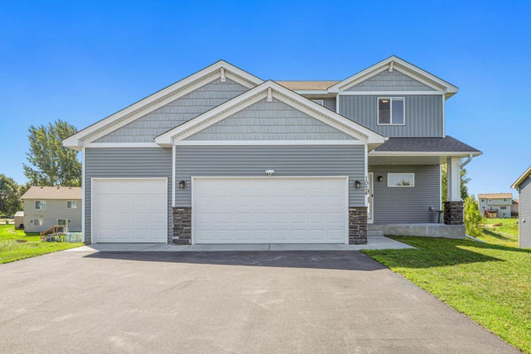 1024 BELLAIRE BLVD NW, ISANTI, MN 55040 - Image febef37d204f2487effcfd8ea04bc9cf/2863517796