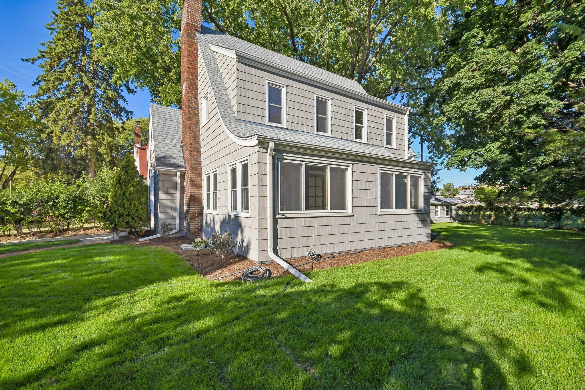 552 Fairview Avenue S