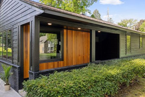 651 Sue Place Saint Paul MN 55116