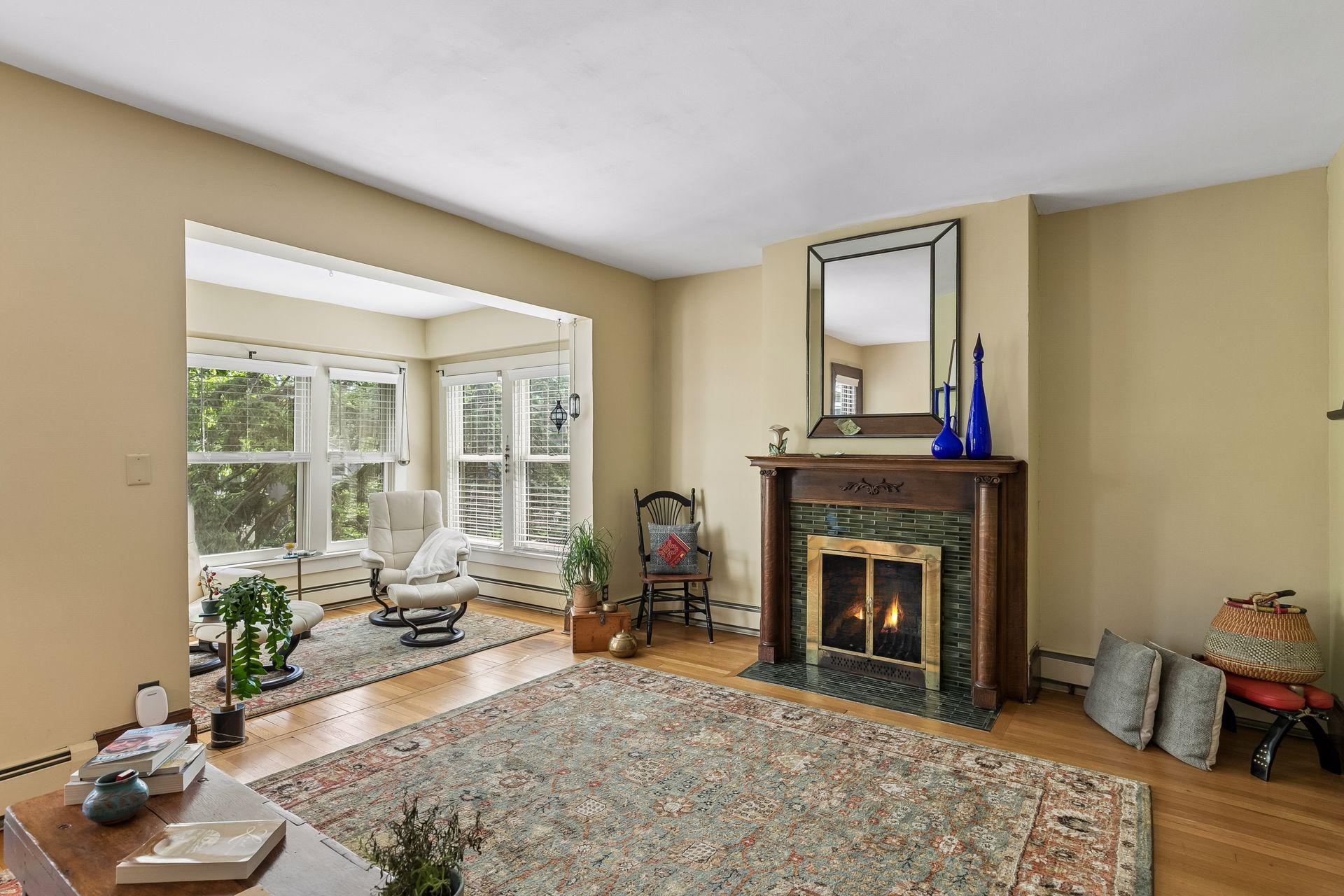 593 Laurel Avenue 3E
