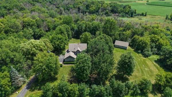 4749 S LAKE SARAH DR, MAPLE PLAIN, MN 55359 - Image fed7aec8a2de666cfd6d522a1d6b846c/3552735197