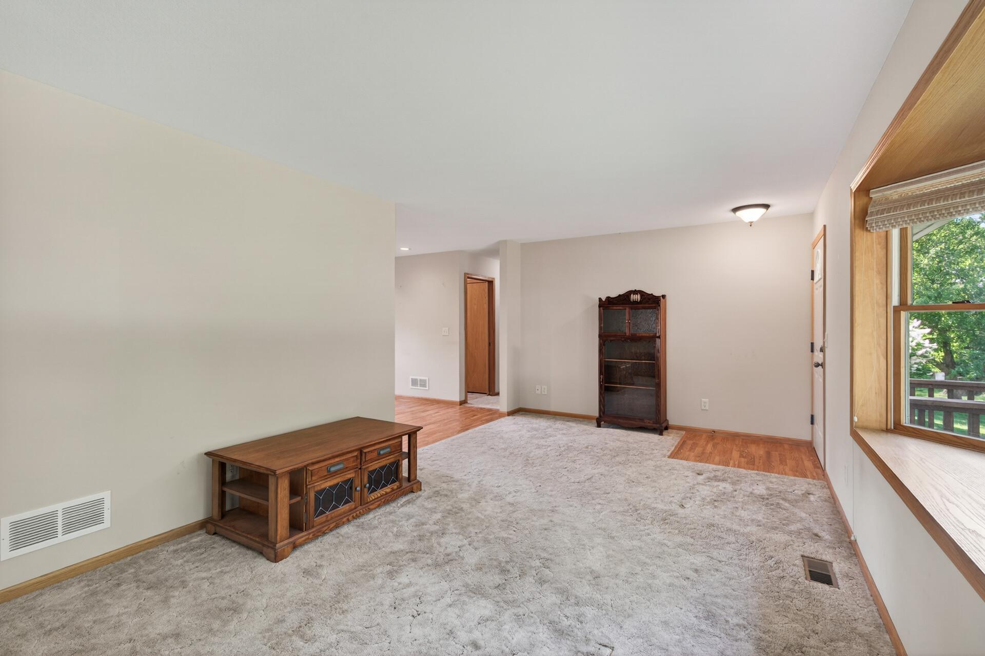 411 Young Street N