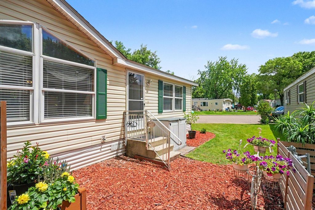 Photo of 5021 Wellington Avenue, Mounds View, MN 55112 (MLS # 7094258)