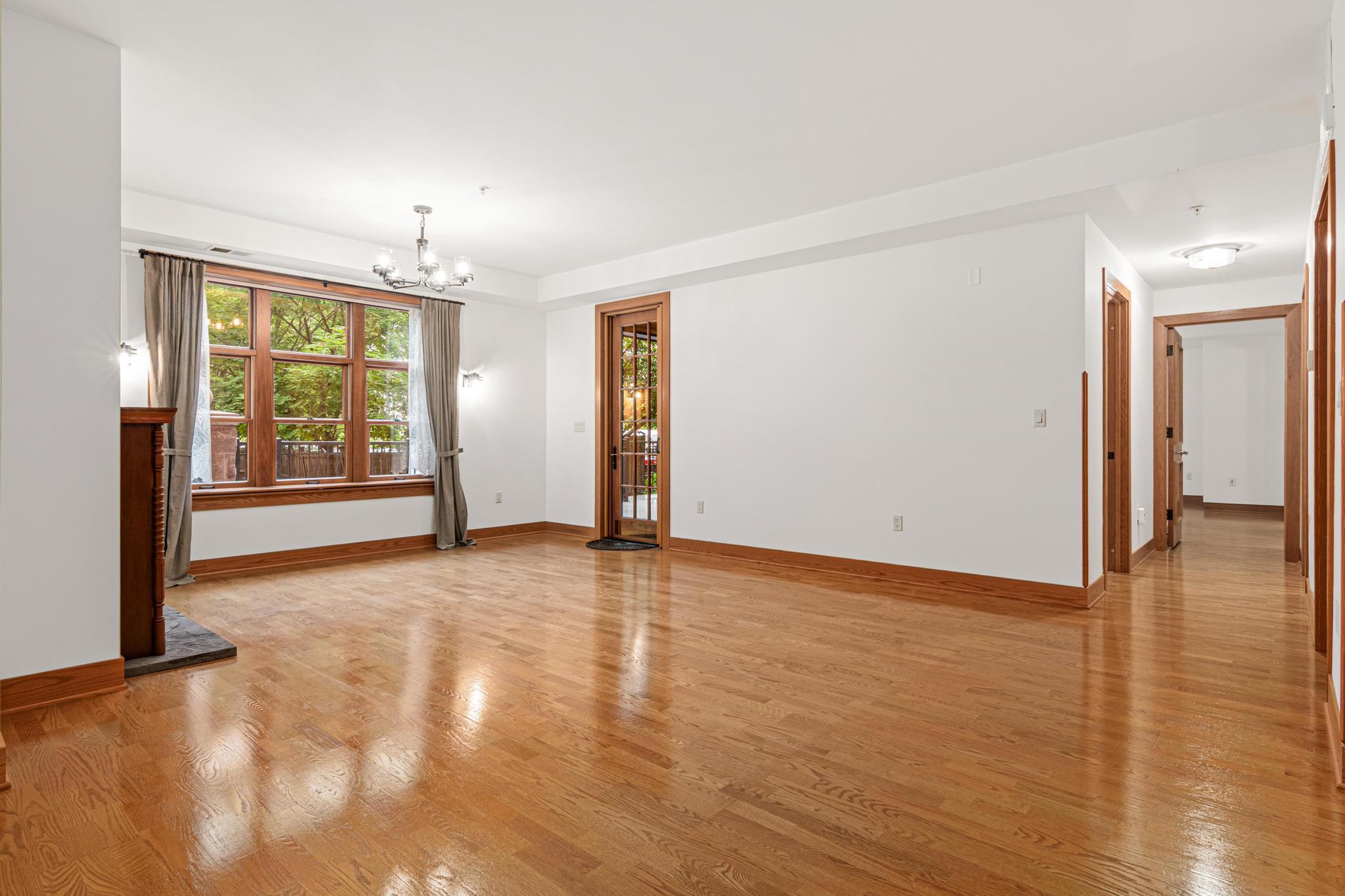 80 Western Avenue N 107