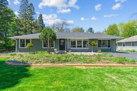 2187 Dellwood Avenue Roseville MN 55113