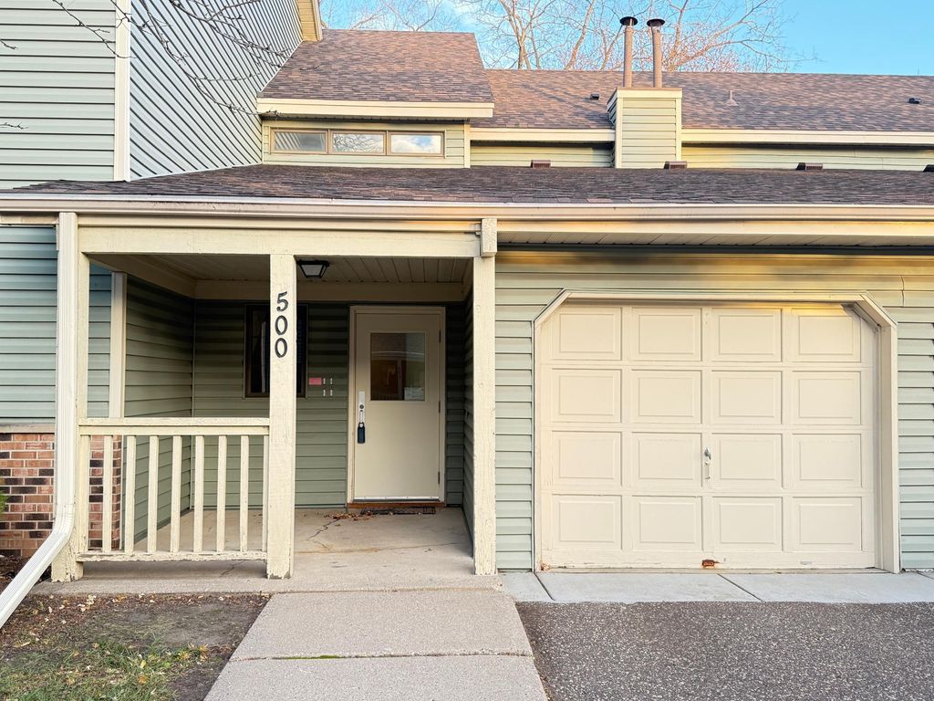 Photo of 500 Etna Street #204, Saint Paul, MN 55106 (MLS # 6822411)