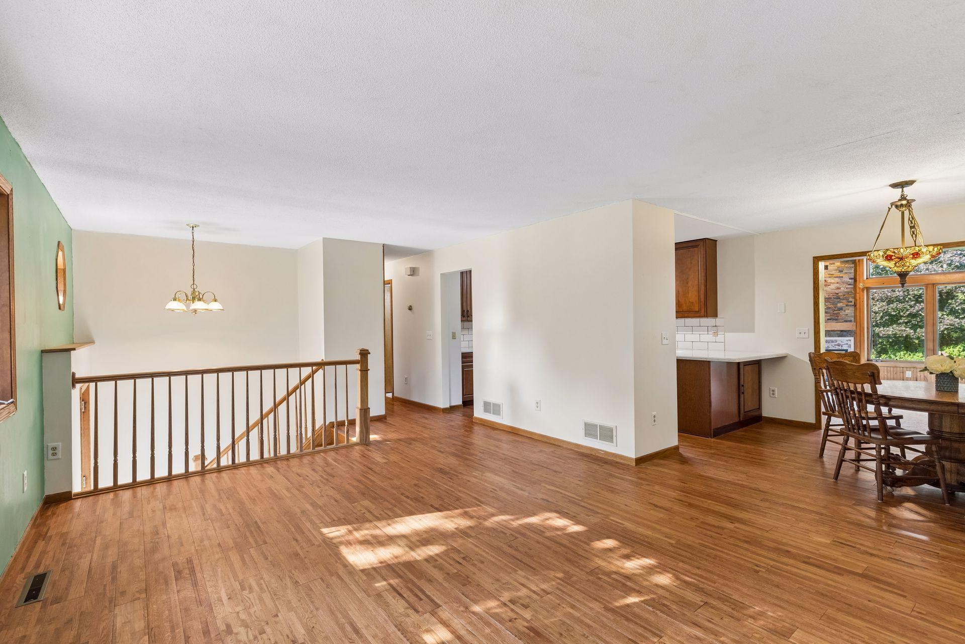818 Pine Tree Trail