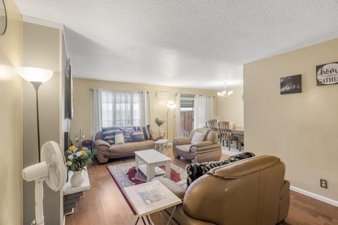 2002 Arkwright Street Maplewood MN 55117