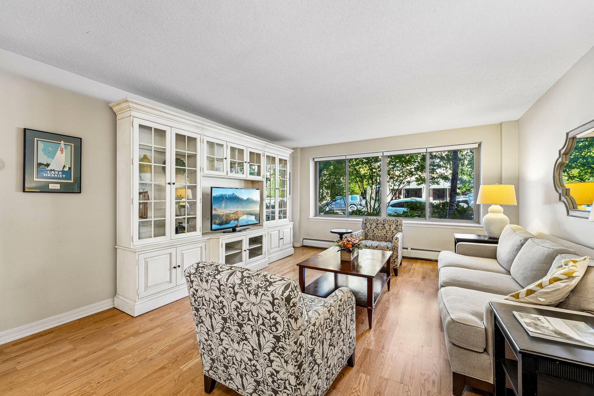 2727 W 43rd Street 103